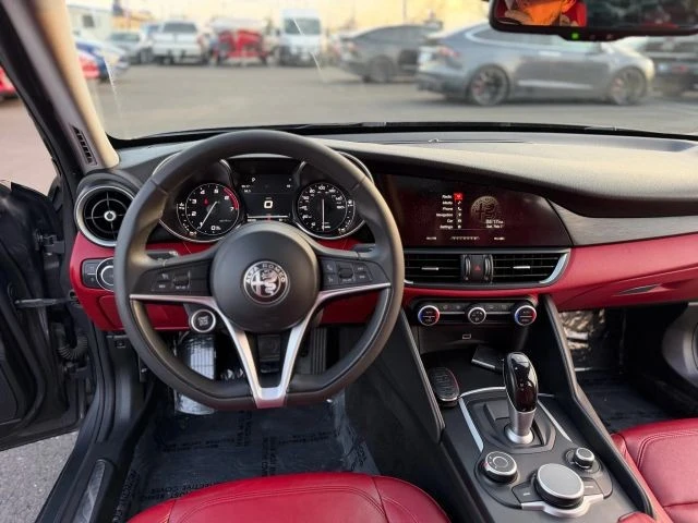 2017 Alfa Romeo Giulia - Image 16 of 21
