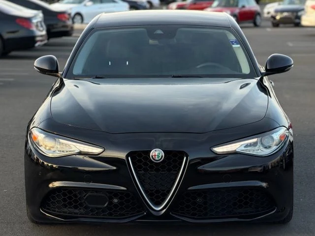 2017 Alfa Romeo Giulia - Image 5 of 12