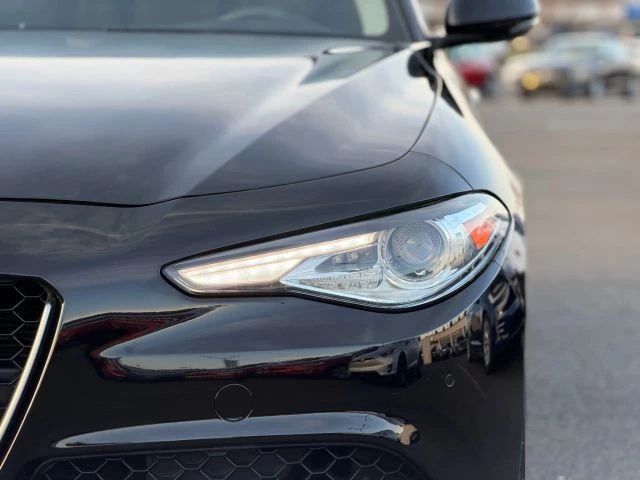 2017 Alfa Romeo Giulia - Image 6 of 12