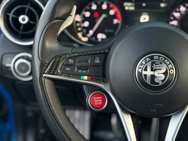 2017 Alfa Romeo Giulia - Image 19 of 24