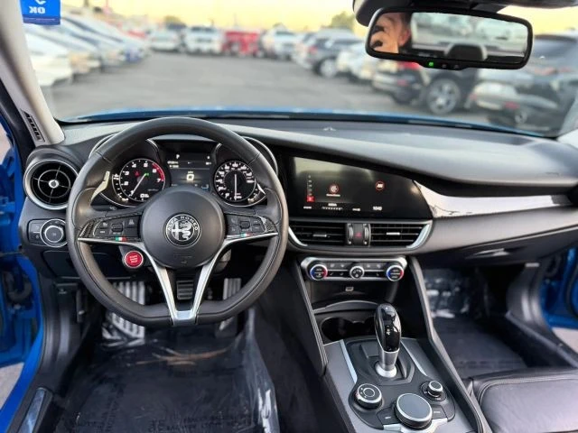 2017 Alfa Romeo Giulia - Image 16 of 24