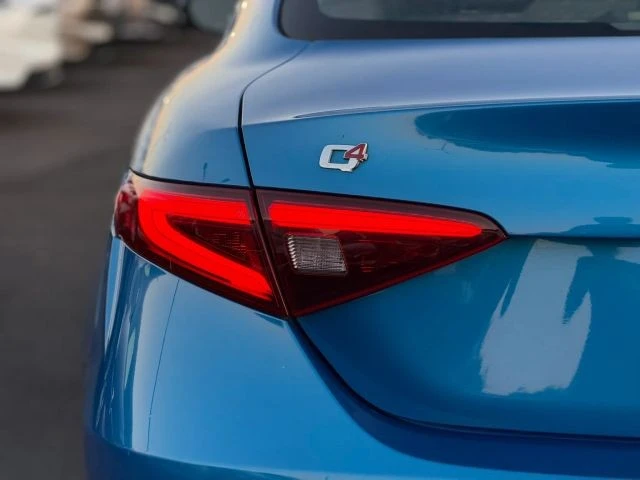 2017 Alfa Romeo Giulia - Image 9 of 24