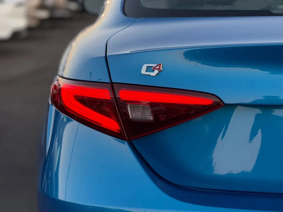 2017 Alfa Romeo Giulia - Image 9 of 20
