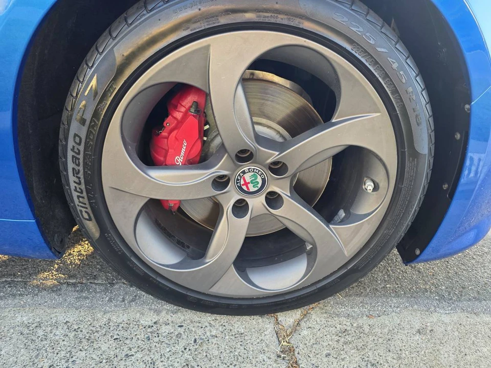 2017 Alfa Romeo Giulia - Image 10 of 24