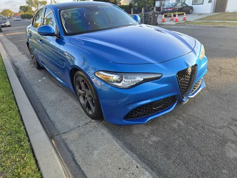 2017 Alfa Romeo Giulia Sport Package