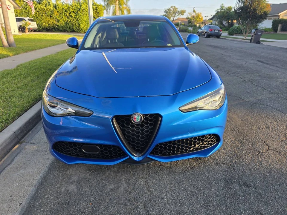 2017 Alfa Romeo Giulia - Image 2 of 24
