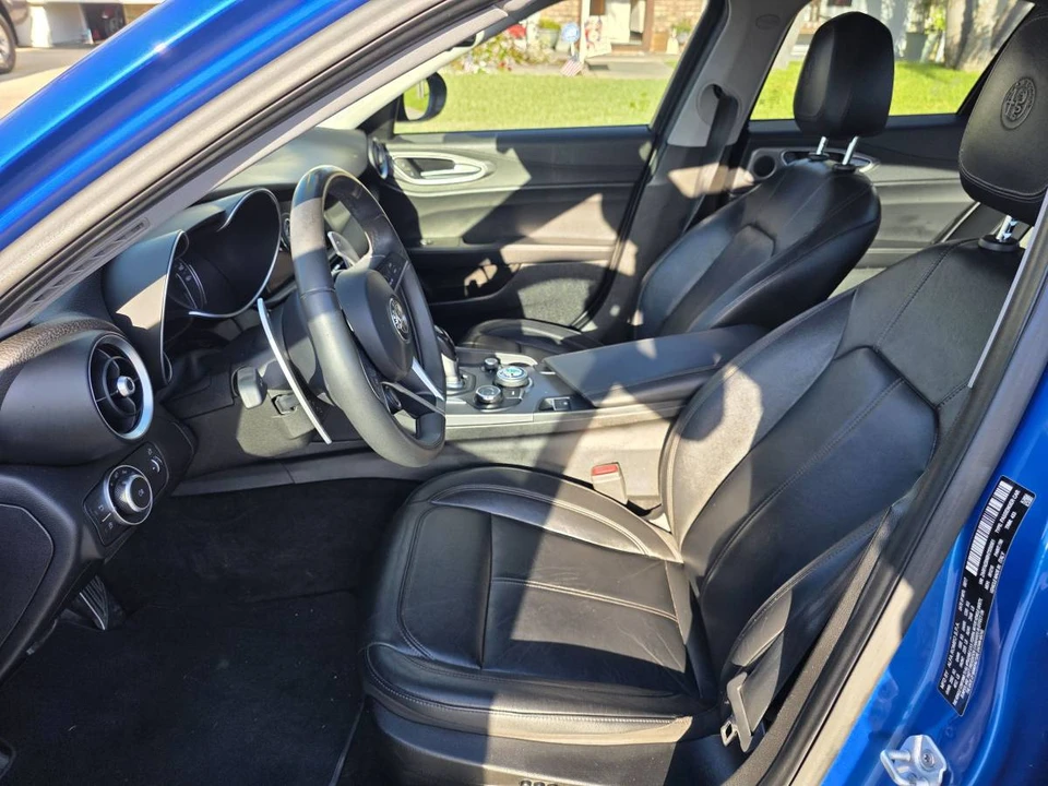 2017 Alfa Romeo Giulia - Image 20 of 24