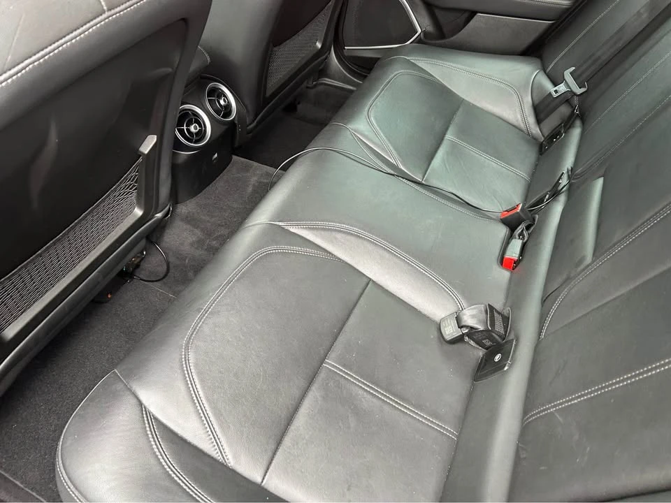 2017 Alfa Romeo Giulia - Image 6 of 13