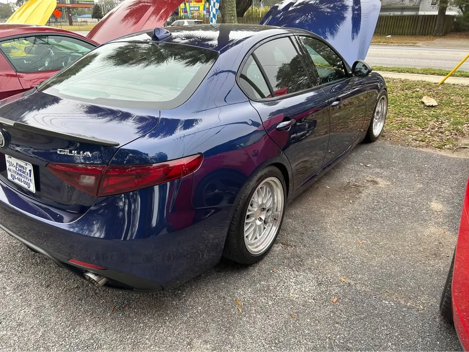 2017 Alfa Romeo Giulia - Image 12 of 13