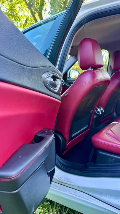 2017 Alfa Romeo Giulia - Image 9 of 16