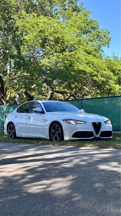 2017 Alfa Romeo Giulia - Image 3 of 16