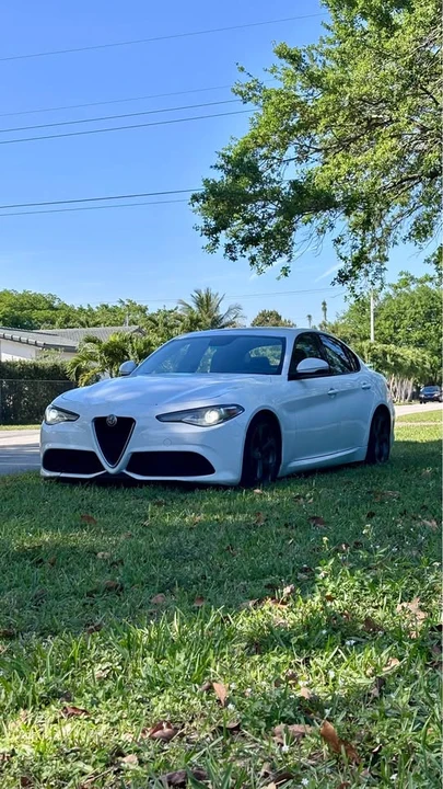 2017 Alfa Romeo Giulia - Image 2 of 16