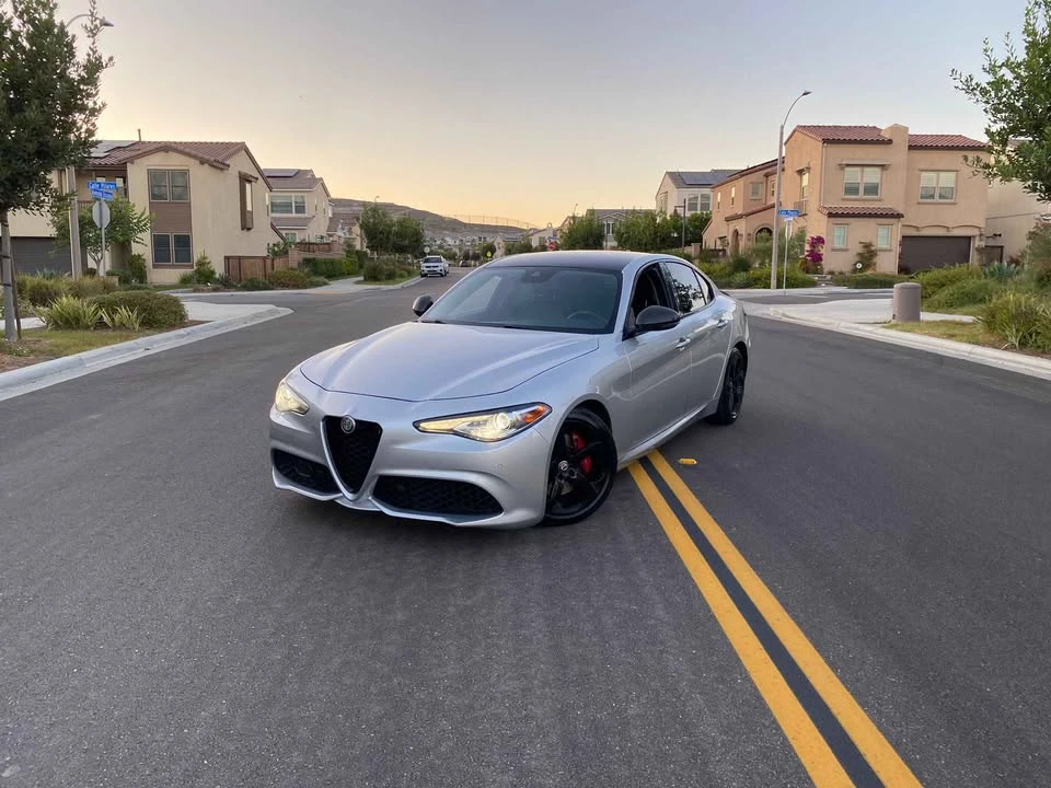 2017 Alfa Romeo Giulia - Image 4 of 11