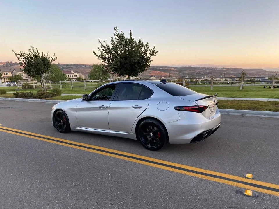 2017 Alfa Romeo Giulia - Image 9 of 11