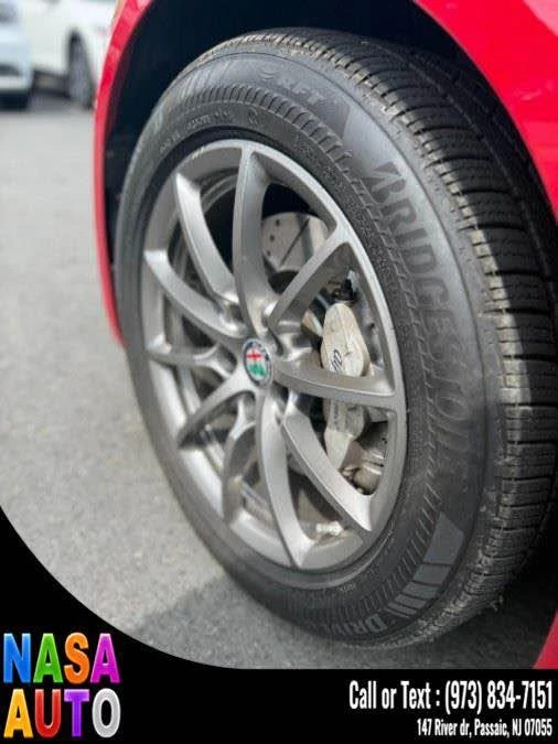 2017 Alfa Romeo Giulia - Image 8 of 15