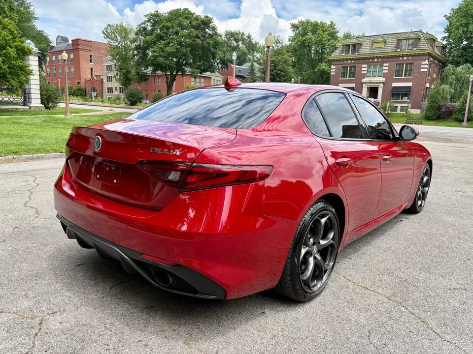2017 Alfa Romeo Giulia - Image 2 of 9