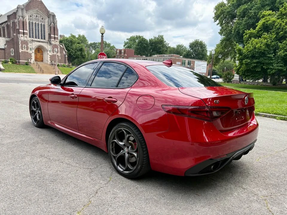 2017 Alfa Romeo Giulia - Image 4 of 9