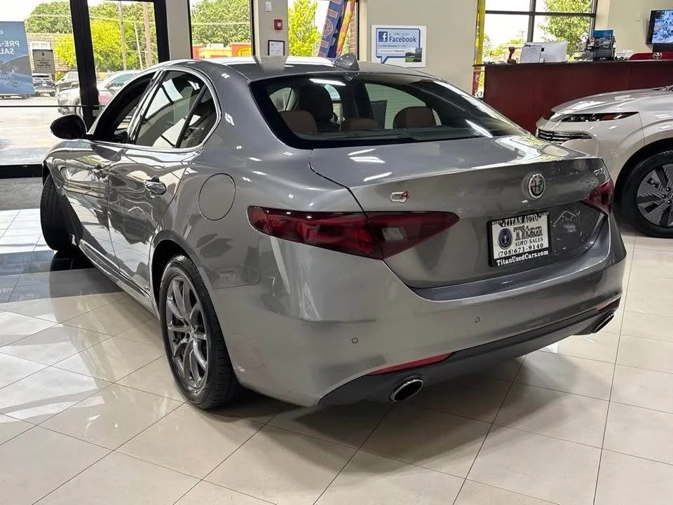 2017 Alfa Romeo Giulia - Image 3 of 18