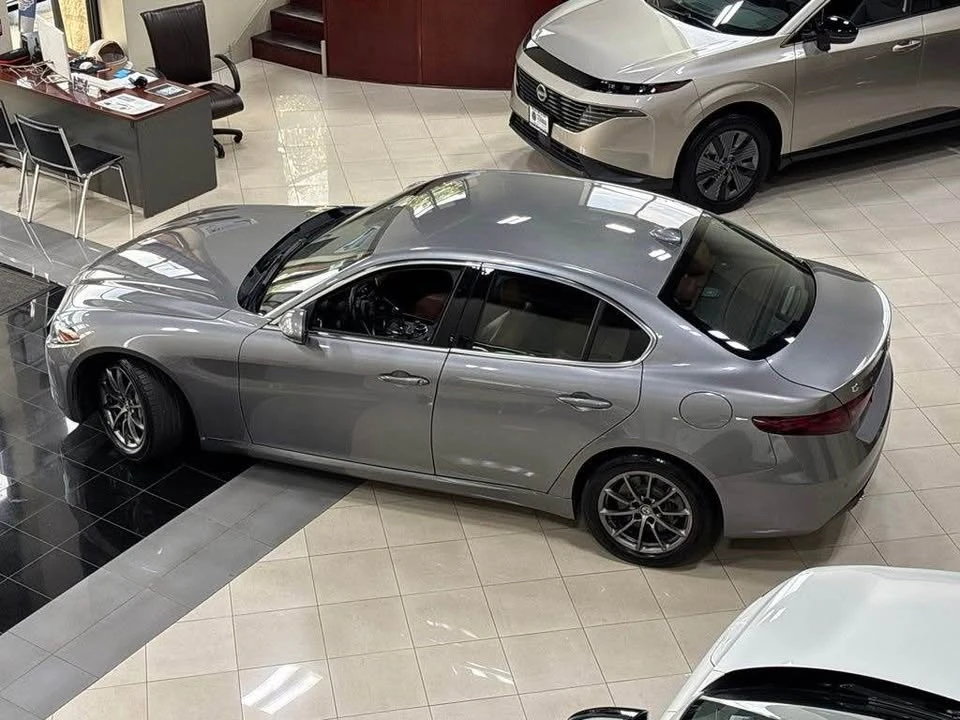 2017 Alfa Romeo Giulia - Image 6 of 18