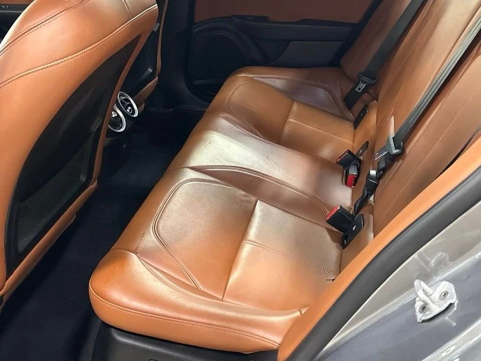 2017 Alfa Romeo Giulia - Image 16 of 18