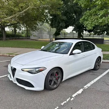 2017 Alfa Romeo Giulia Sport Sedan 4D
