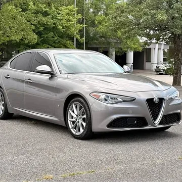 2017 Alfa Romeo Giulia Sport Sedan