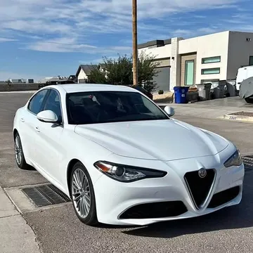 2017 Alfa Romeo Giulia Sport Sedan 4D