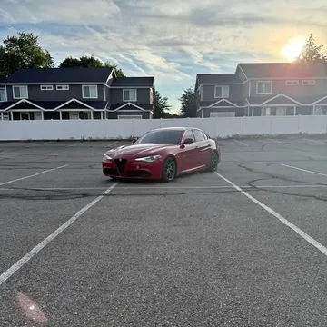 2017 Alfa Romeo Giulia Sport Sedan 4D