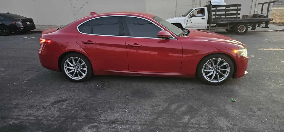 2017 Alfa Romeo Giulia - Image 6 of 14