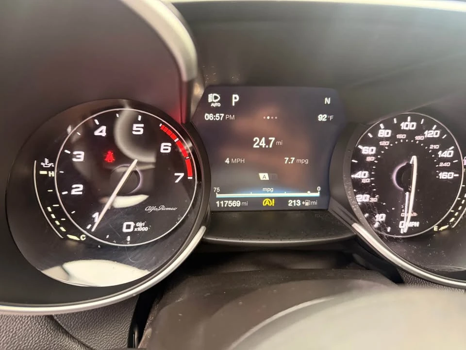 2017 Alfa Romeo Giulia - Image 11 of 11