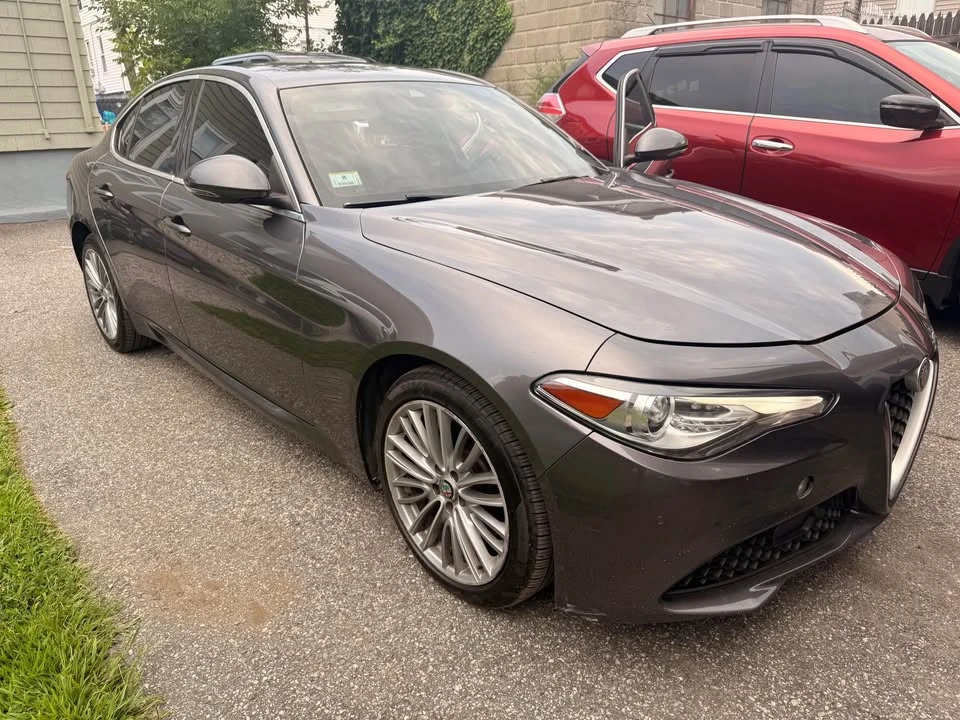 2017 Alfa Romeo Giulia - Image 9 of 11