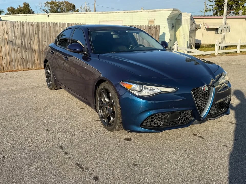 2017 Alfa Romeo Giulia - Image 4 of 15