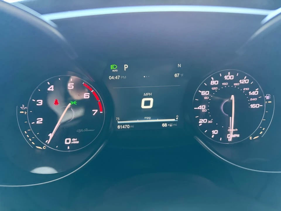 2017 Alfa Romeo Giulia - Image 15 of 15
