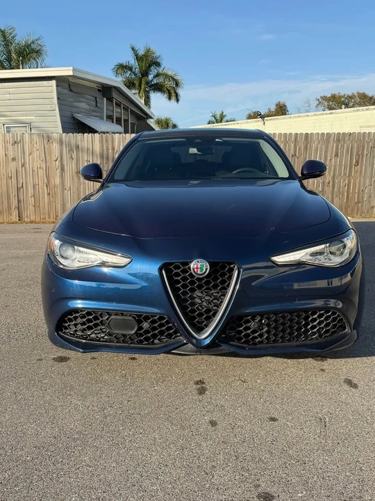 2017 Alfa Romeo Giulia - Image 3 of 15
