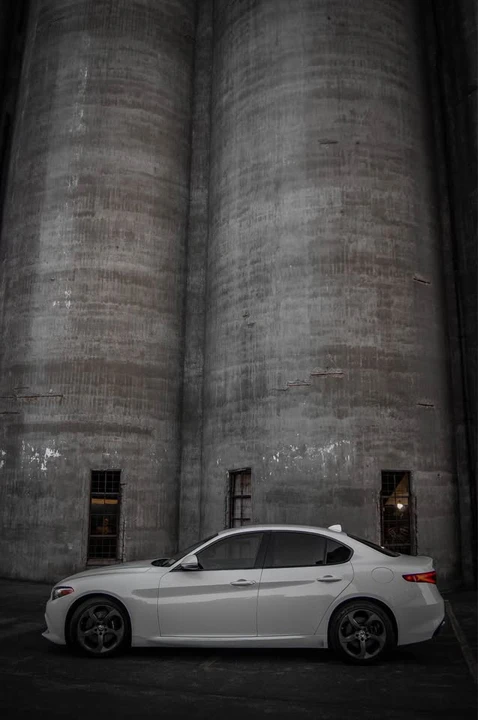 2017 Alfa Romeo Giulia - Image 2 of 10