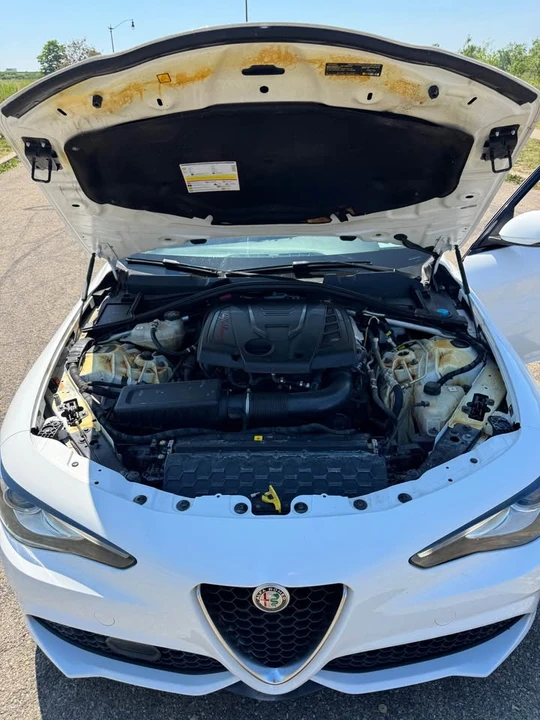 2017 Alfa Romeo Giulia - Image 6 of 10