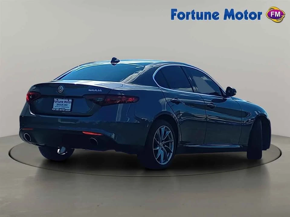 2017 Alfa Romeo Giulia - Image 4 of 20