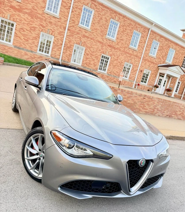 2017 Alfa Romeo Giulia - Image 20 of 20