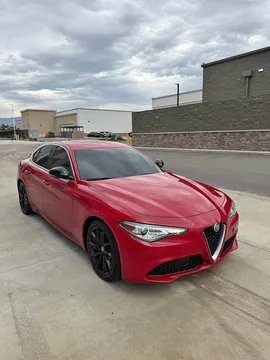 2017 Alfa Romeo Giulia Sport Sedan 4D