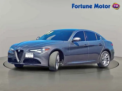 2017 Alfa Romeo Giulia Giulia