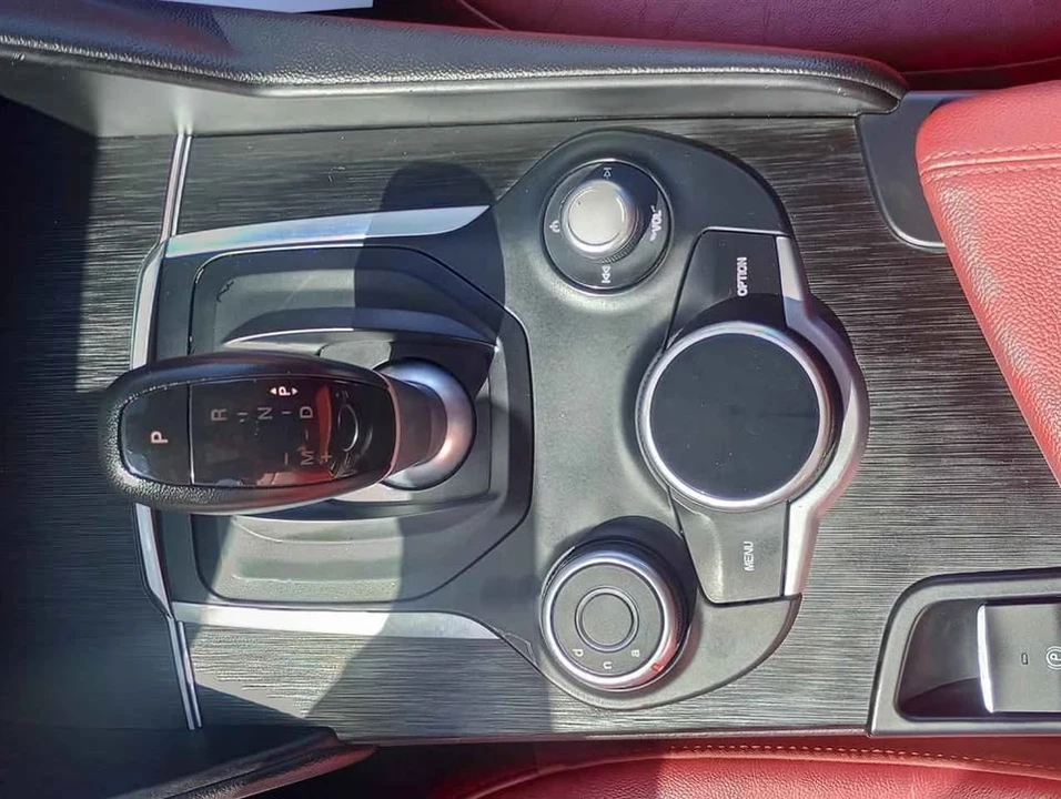 2017 Alfa Romeo Giulia - Image 12 of 20