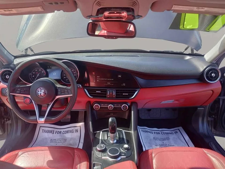 2017 Alfa Romeo Giulia - Image 10 of 20