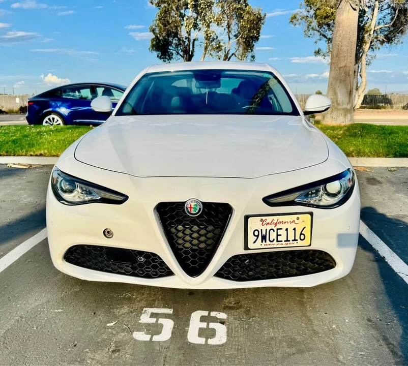 2017 Alfa Romeo Giulia - Image 3 of 8