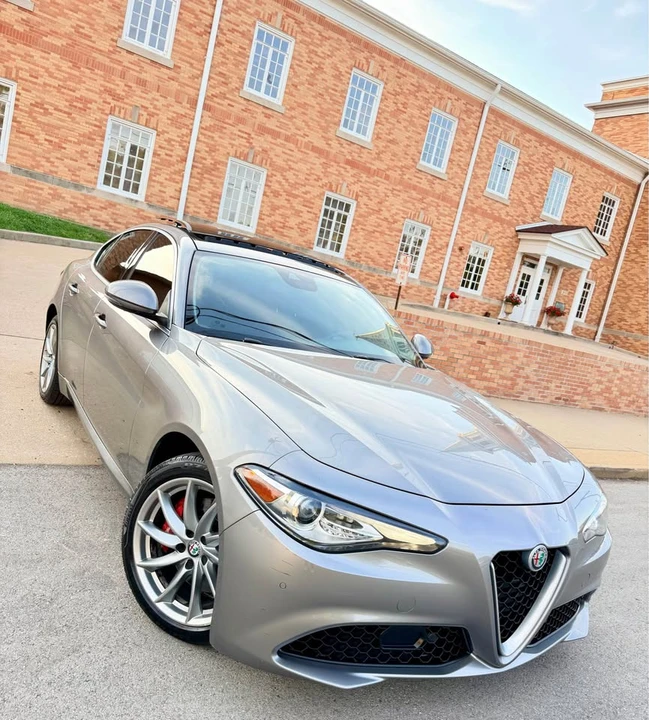 2017 Alfa Romeo Giulia - Image 20 of 20