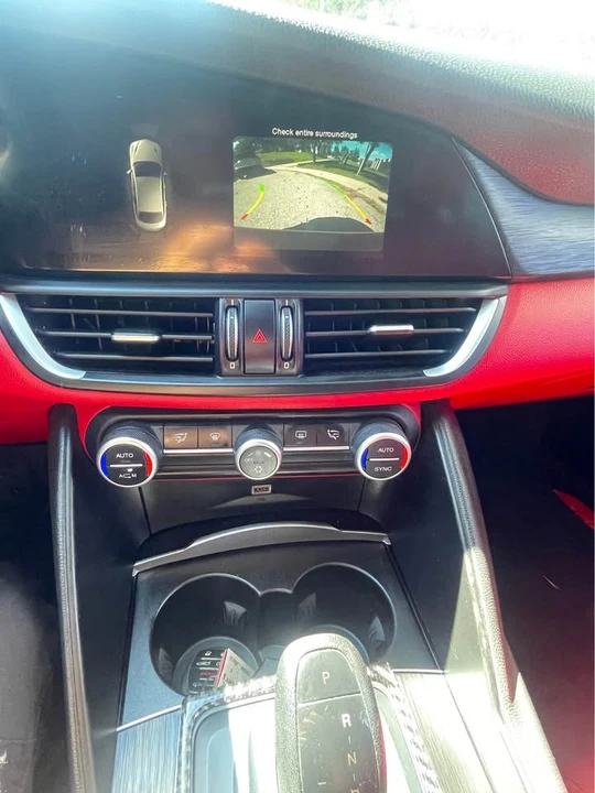 2017 Alfa Romeo Giulia - Image 12 of 15
