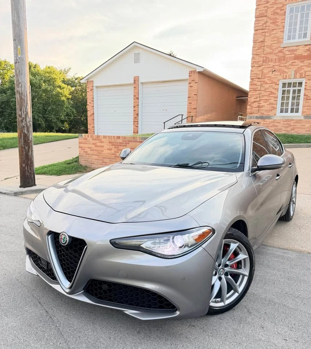2017 Alfa Romeo Giulia - Image 20 of 20