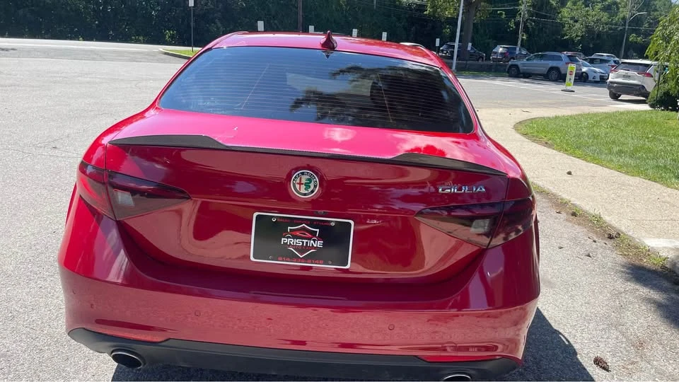 2017 Alfa Romeo Giulia - Image 7 of 15