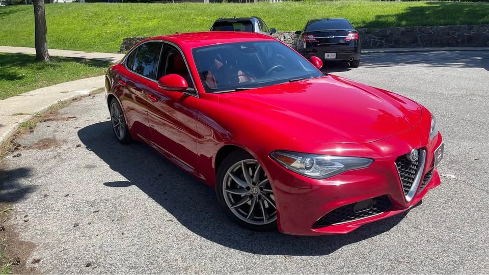 2017 Alfa Romeo Giulia - Image 4 of 15