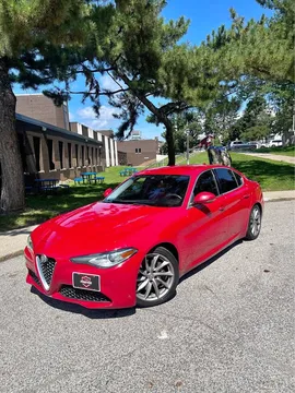 2017 Alfa Romeo Giulia Giulia