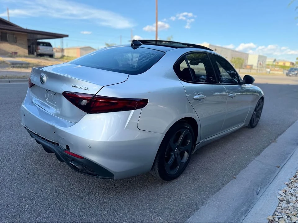 2017 Alfa Romeo Giulia - Image 4 of 8